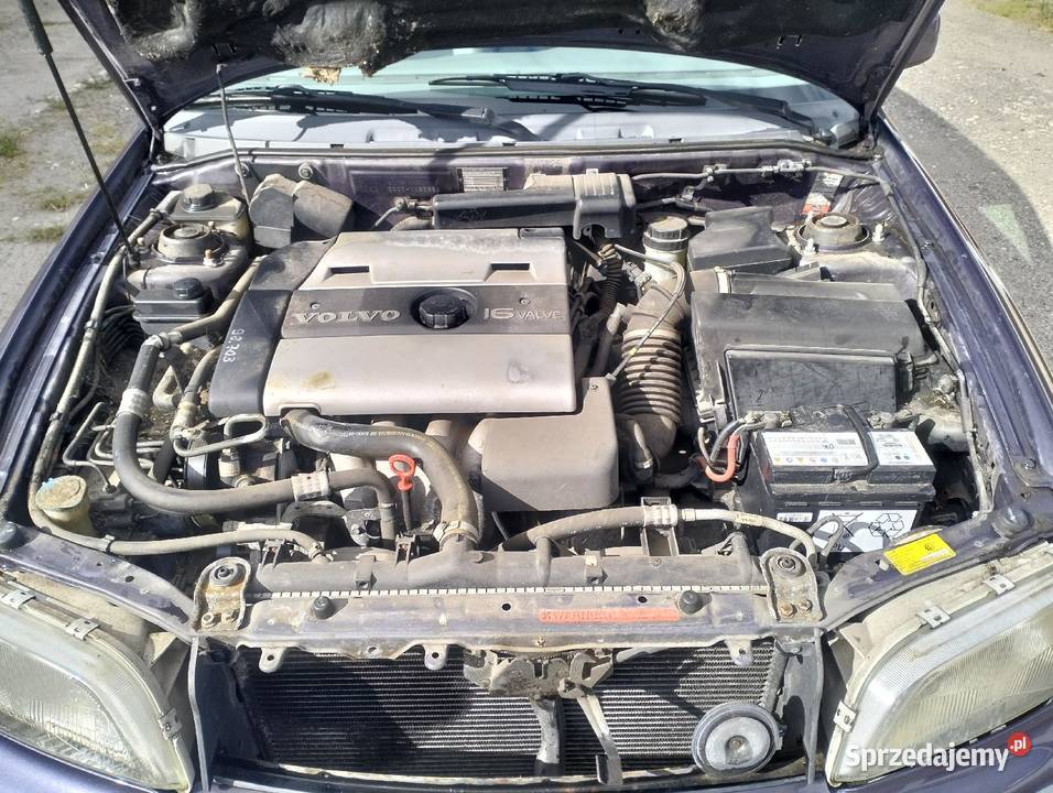 Sprzedam Volvo V40 zarejestrowany ubezpieczony z V40 Chojnice