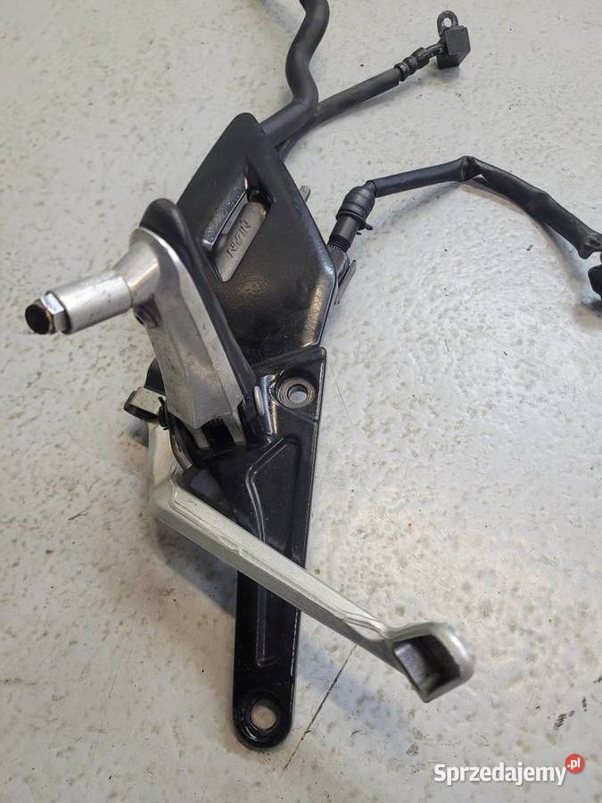 Honda VFR 1200 F podnóżek set dźwignia prawy Nowy Tomyśl