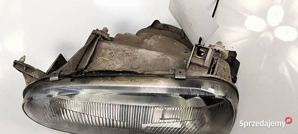 LAMPA PRAWA PRZÓD VOLKSWAGEN GOLF III 13886100 Lipno