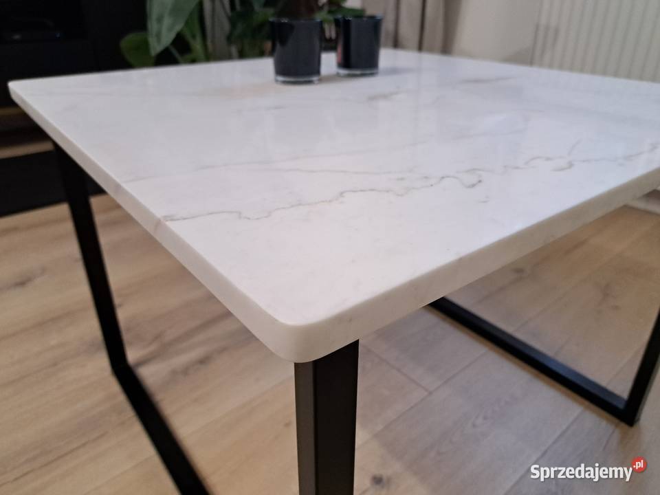 Stolik z naturalnego kamieniamarmuru Reguły sprzedam