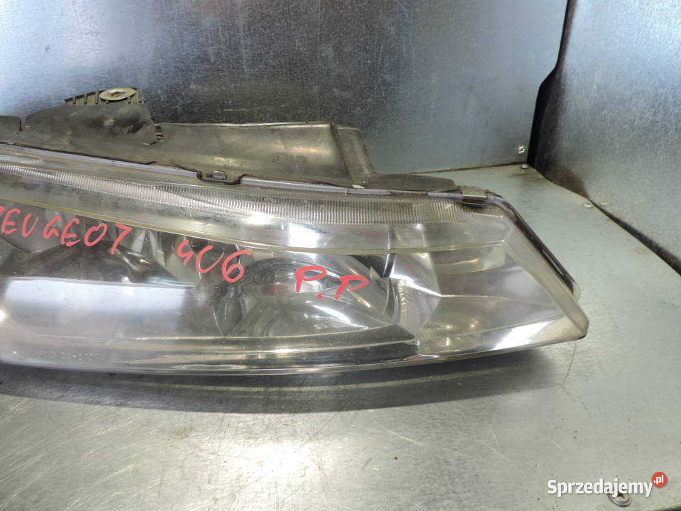 REFLEKTOR LAMPA PRAWY PRZÓD PEUGEOT 406 FL Rok produkcji 2004 małopolskie Nowy Sącz