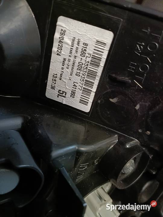 Lampy tył Toyota Yaris Cross uszkodzone Lampy tylne Pyszków