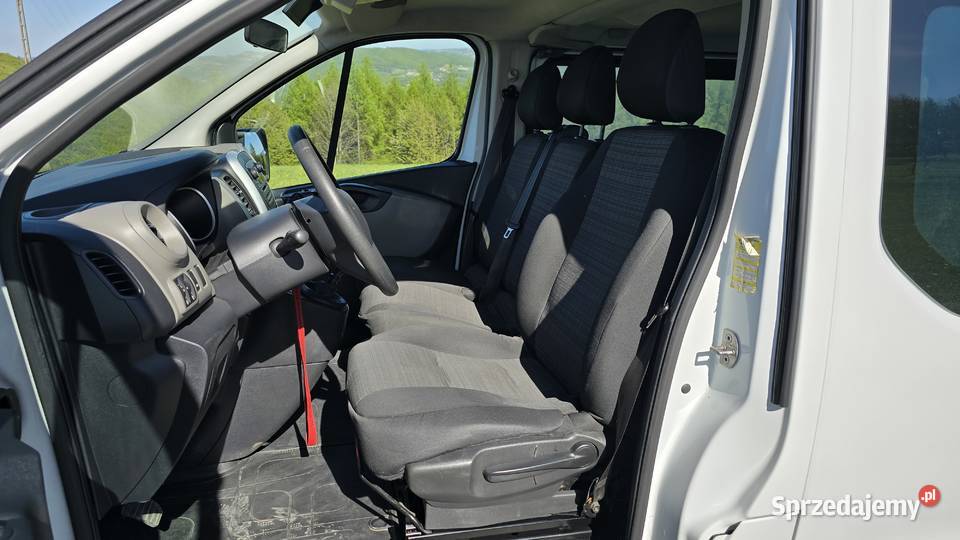 Renault Trafic 9osobowy nieuszkodzony Klęczany