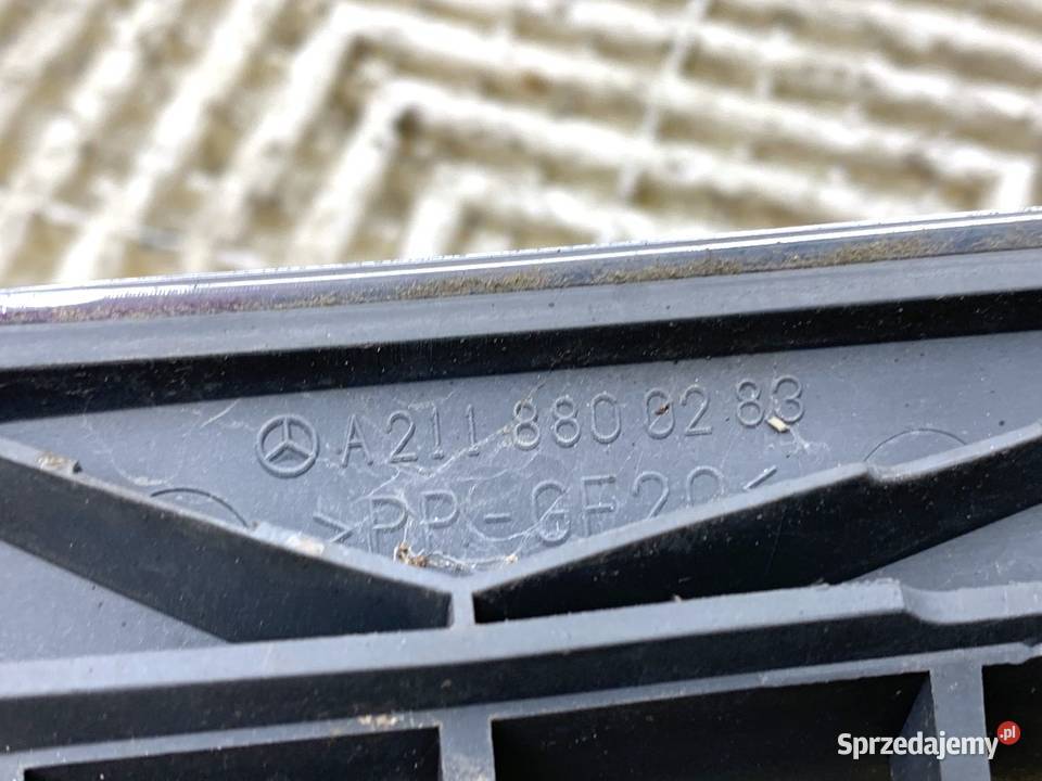 ATRAPA GRILL MERCEDES S211 0309 Kombi KRATA