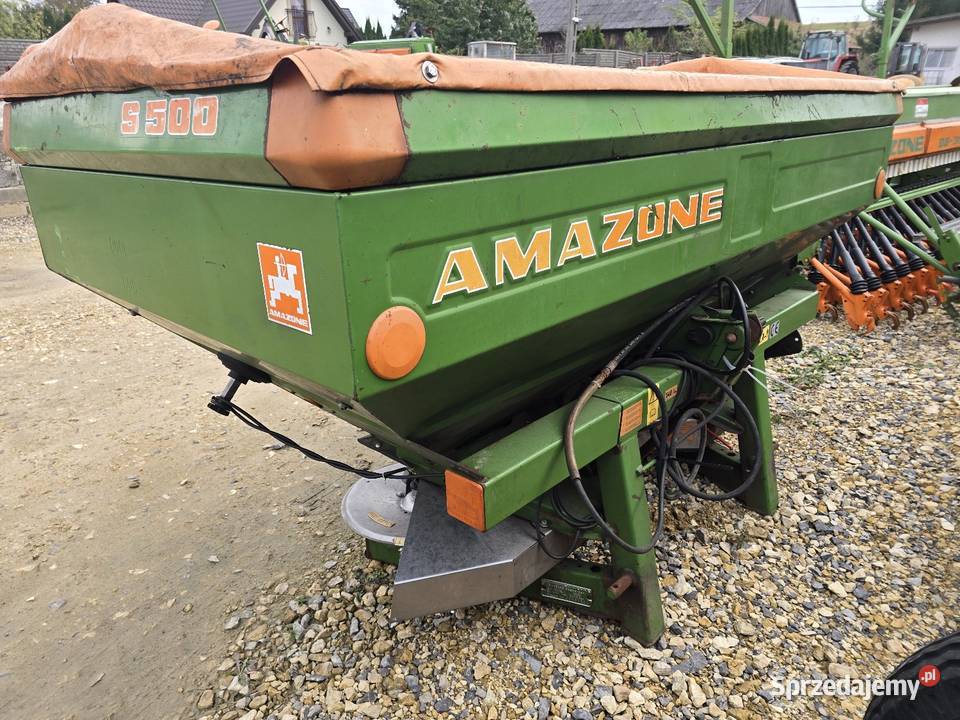 Rozsiewacz nawozów Amazone ZAM Novis 1500 import Maków