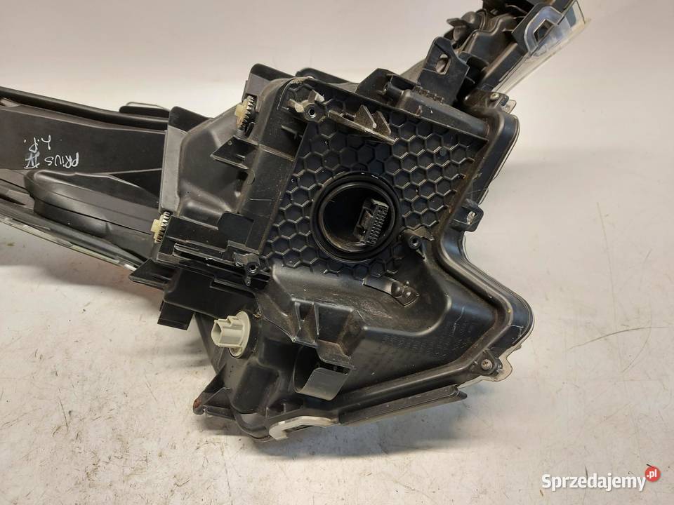 TOYOTA PRIUS IV 2018 Lampa przód lewa RHD UK dolnośląskie sprzedam