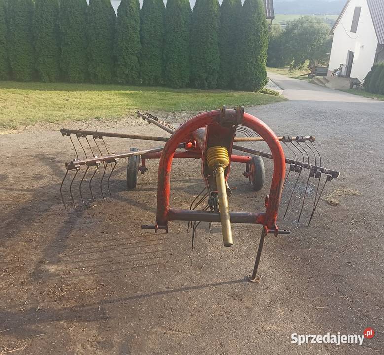 Zgrabiarka karuzelowa KUHN GA 300 M Pisarzowa