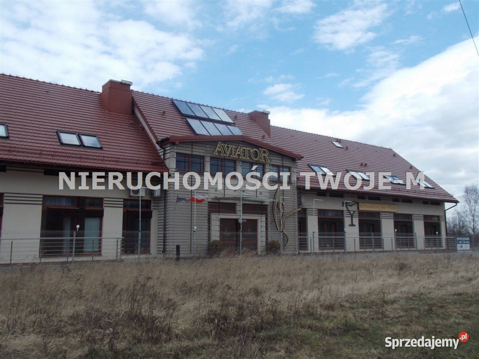 Lokal Dąbrowa od ulicy
