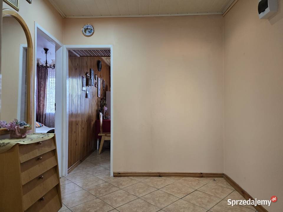 Mieszkanie 455m2 dwa pokoje kuchnia balkon świętokrzyskie Staszów