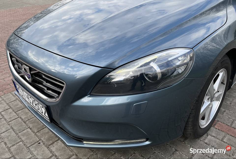 Piękne VOLVO V40 20D 5 cyl 150 Nawigacja Xenon poduszka powietrzna Stalowa Wola