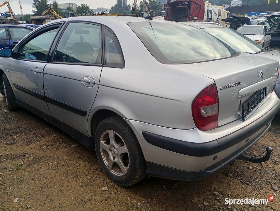 Citroen C5 20d EZRC lampa przednia części dolnośląskie Wałbrzych