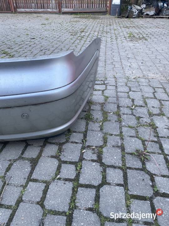 Zderzak tył tylny Toyota Avensis T25 Sedan osobowe Kamocin