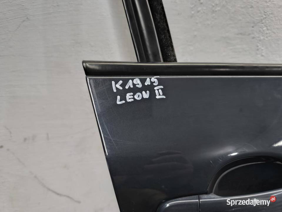 DRZWI PRAWY PRZÓD SEAT LEON II LW7X