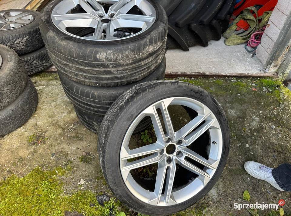Felgi Audi A8 S8 21 z oponami letnie Świecie