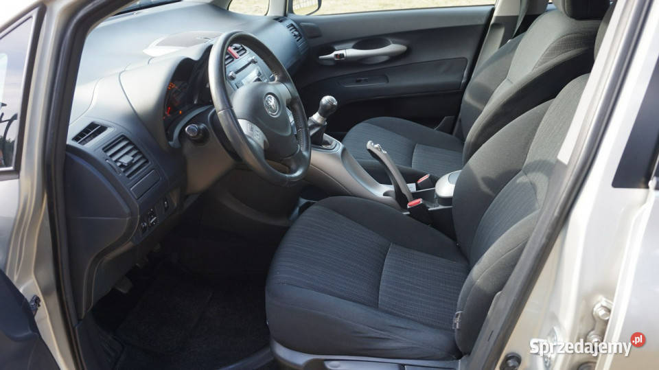 Toyota Auris zarejestrowany ubezpieczony Zielona Góra