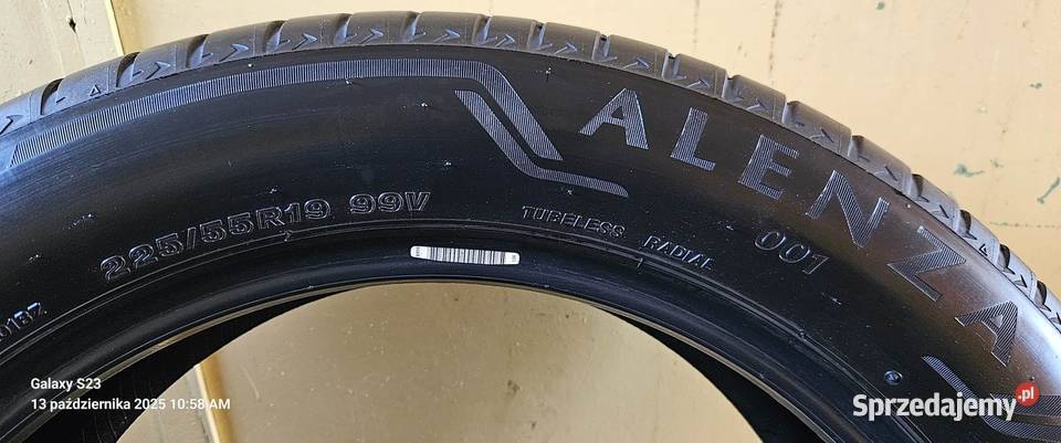 Bridgestone Alenza 001 22555R19 99 V lato