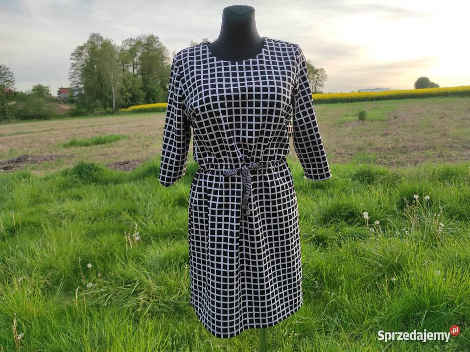 Esmara sukienka czarno biała w kratkę 42 XL Płock
