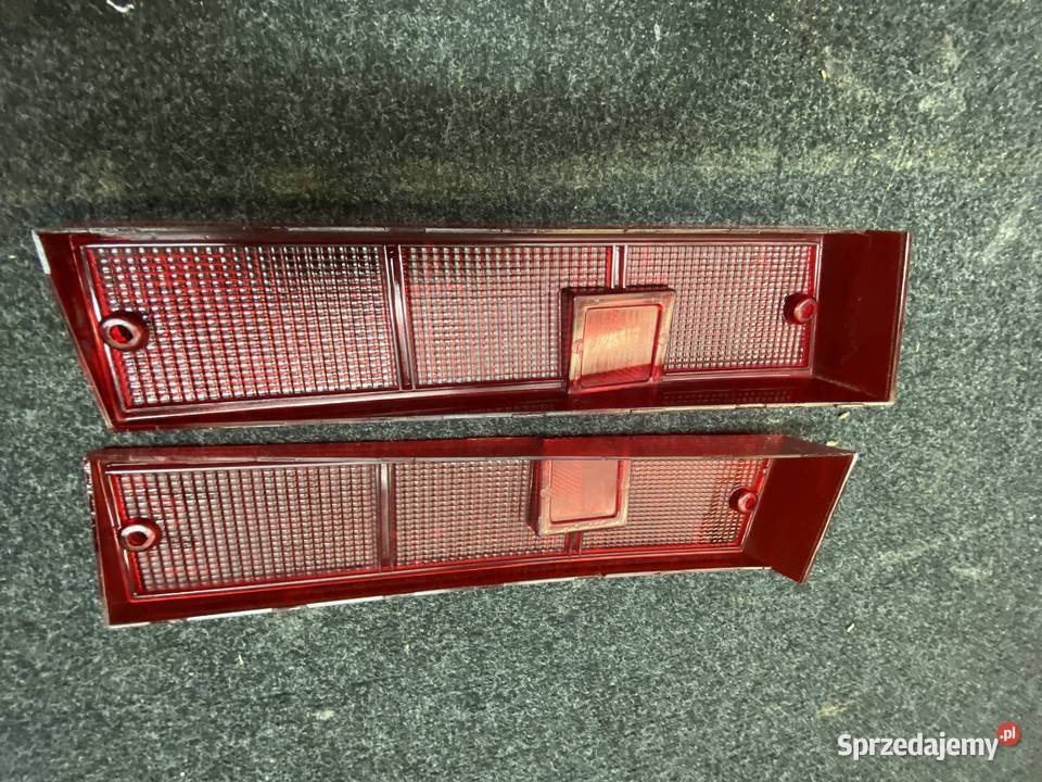 Czerwone klosze lamp tył Polonez BOREWICZ Warszawa