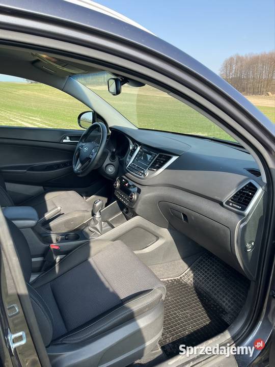 Hyundai Tuscon 16 benzyna NISKI PRZEBIEG tempomat