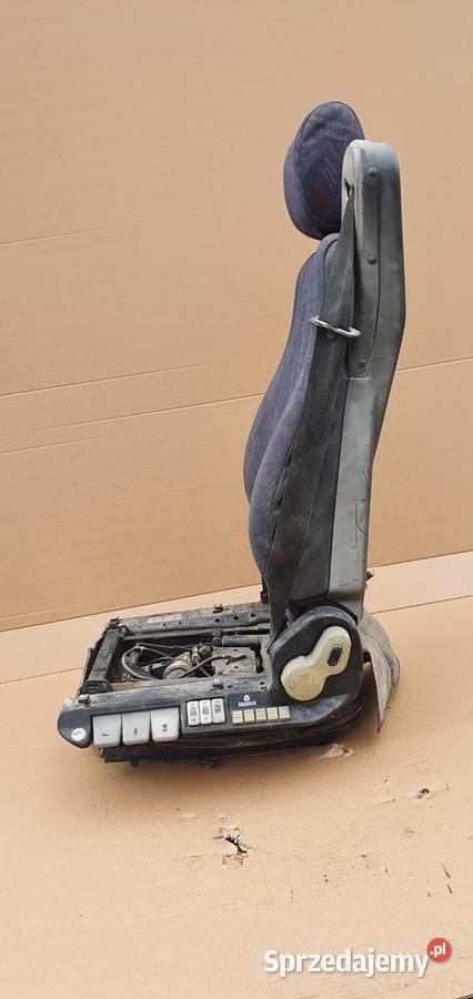 MERCEDES ATEGO FOTEL SIEDZENIE NA CZEŚCI Wyposażenie wnętrza