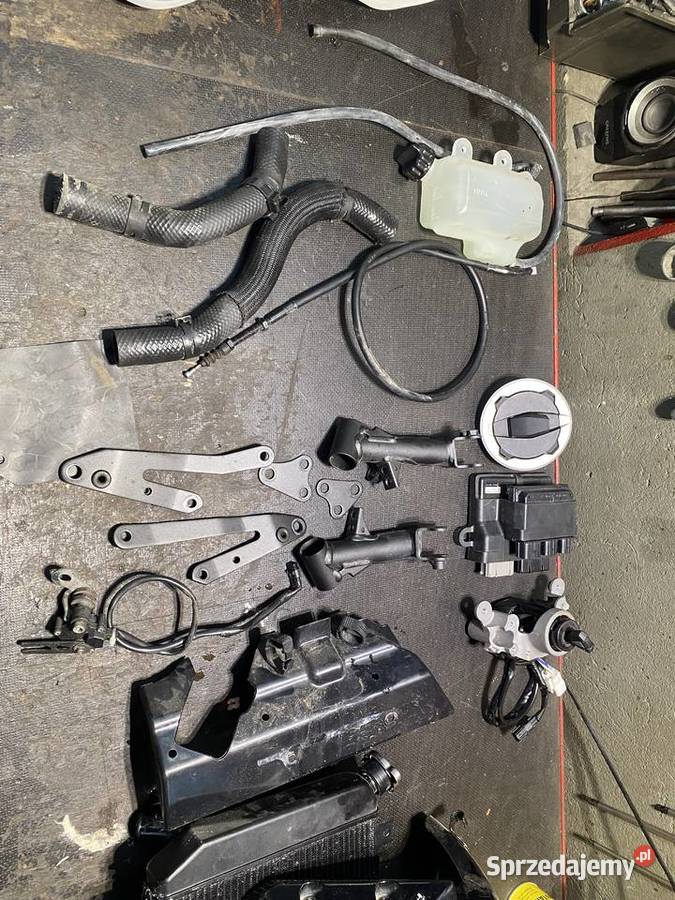 Kawasaki z900 2022wszystkie części Pozostałe Łańcut