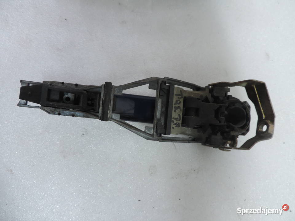 PASSAT B5 KLAMKA ZEWNĘTRZNA PRAWA PRZÓD Rok produkcji 2000 Nowy Sącz