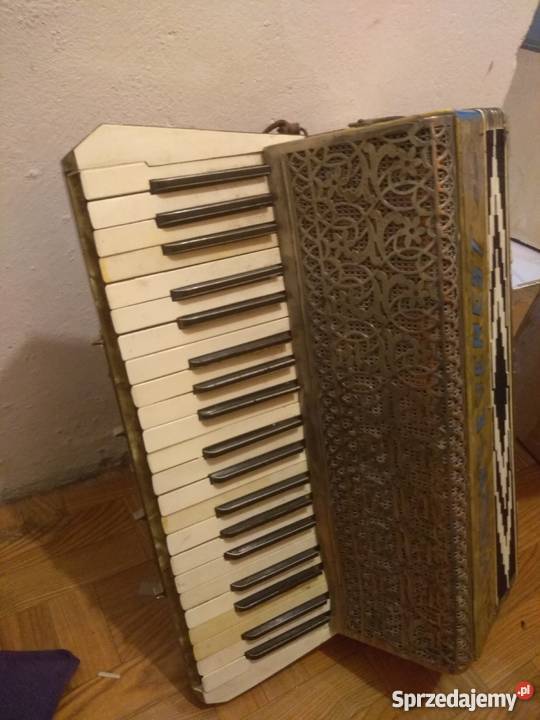 Sprzedam zabytkowy akordeon Montewerest Leszczyny Duże sprzedam