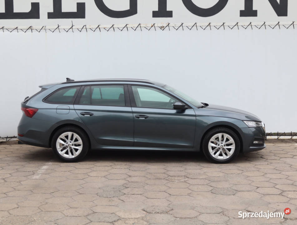 Skoda Octavia 20 TDI asystent pasa ruchu