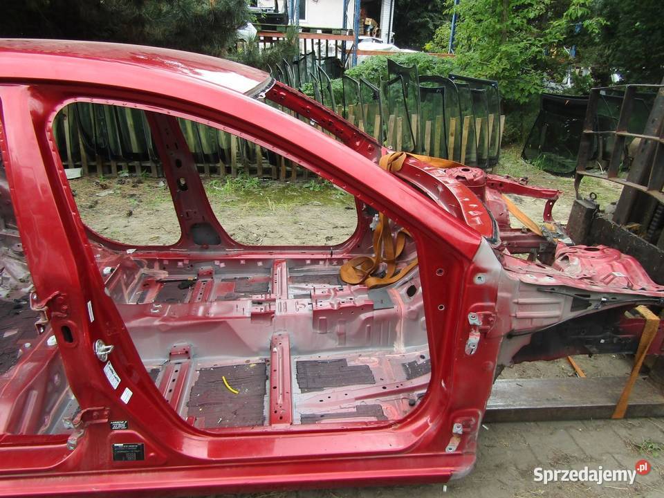 SŁUPEK PRÓG PRAWY BOK 41V MAZDA 3 BM BN SEDAN