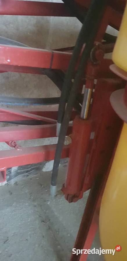 opryskiwacz 12m 400l poziomowanie hydrauliczne Borzęcin