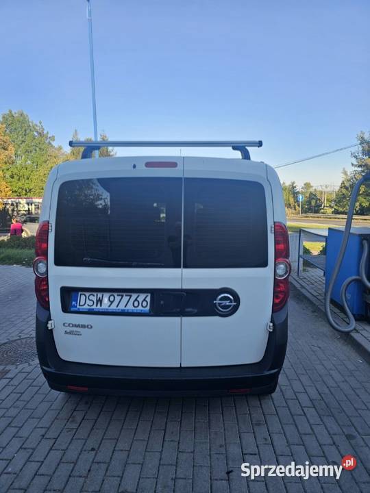 Opel Combo Maxi 14 benzyna LPG 95 2017r Motoryzacja śląskie