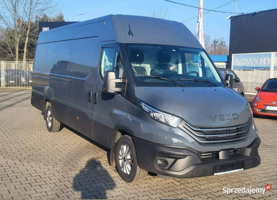 Iveco Daily 35S18A8H V L4H3 18m3 176 Dostępny bluetooth Szczecinek