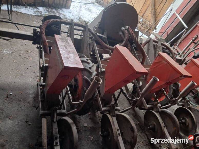 Siewnik do kukurydzy Pneumasem Siewniki i sadzarki Ceków