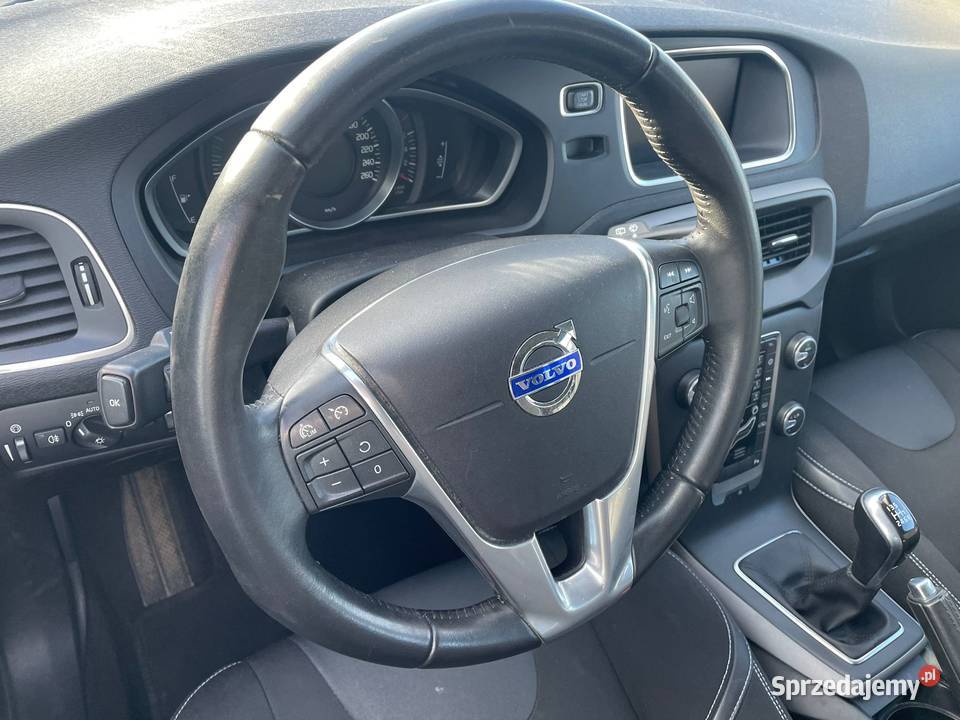 VOLVO V40 20i T2 122 DS148 Wrocław