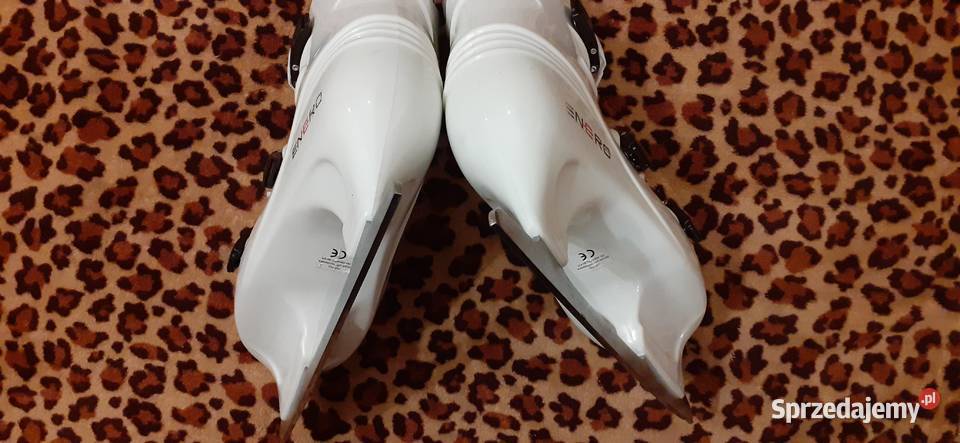 Łyżwy 4142 figurówki figurowe plastikowe Enero Tuszkowo sprzedam