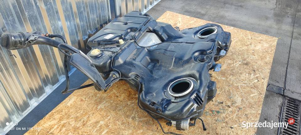 BAK ZBIORNIK PALIWA AUDI A6 C6 30 52 4F0201021FA Przystajń