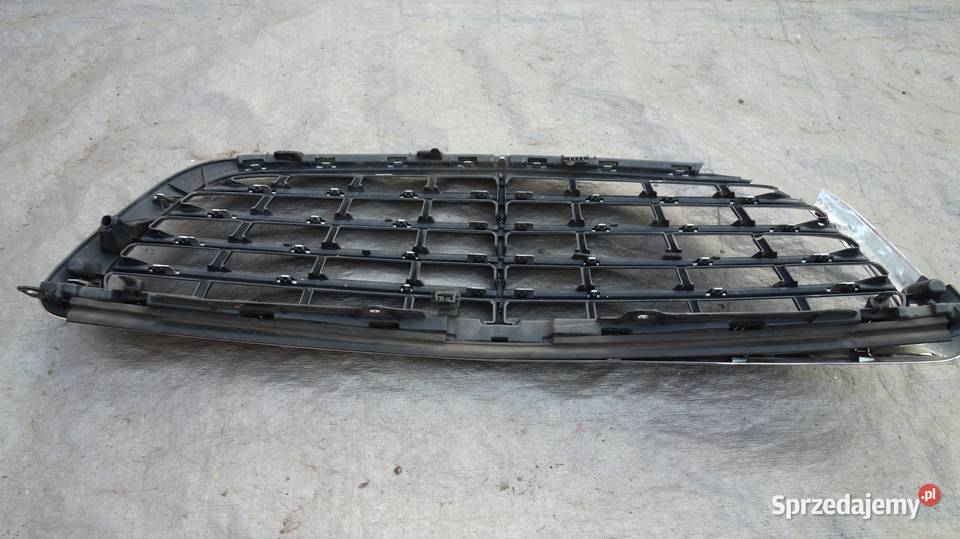 MERCEDES SKLASA GRILL KRATKA A222880000583 osobowe