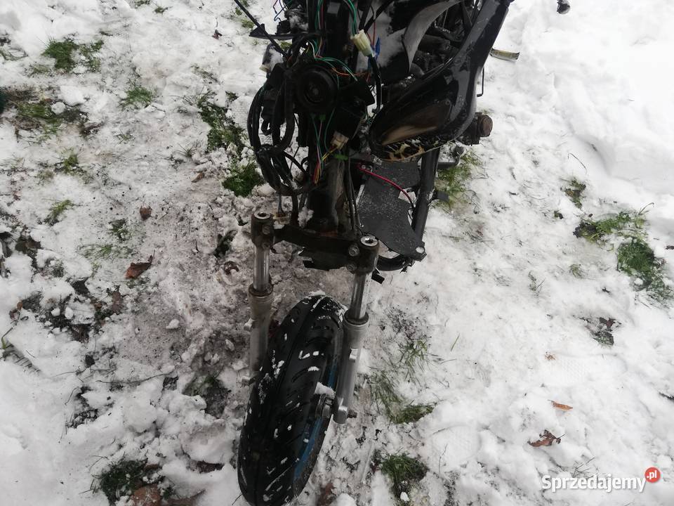Rama z silnikiem i papierami Zipp 50 CY50T8 i podkarpackie