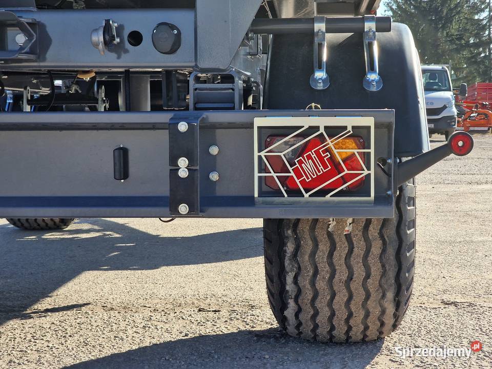 Przyczepa rolnicza T7102 METALFACH dwuosiowa 8T