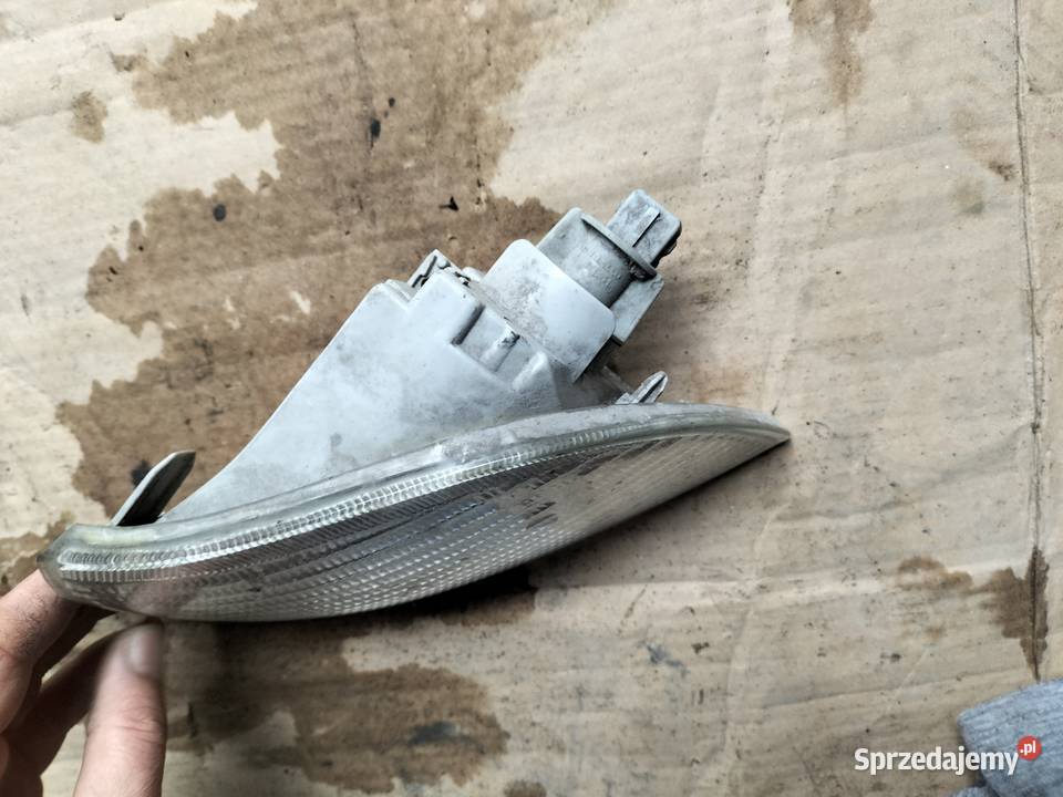 KIERUNKOWSKAZ LEWY 183394B FIAT PUNTO 1 Części