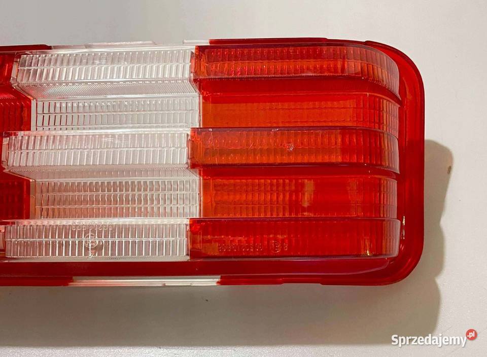MercedesBenz W123 C123 Klosz lampy Lewy tył Lampy tylne dolnośląskie Łagiewniki sprzedam
