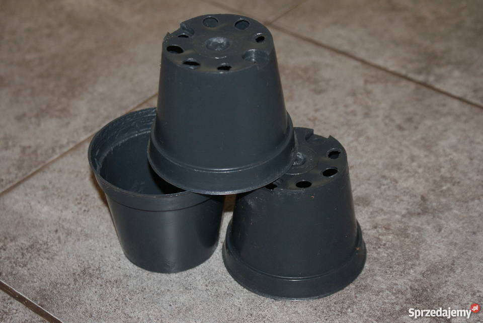 Doniczki produkcyjne śr 8 02L 15 czarne 87gr Siewierz