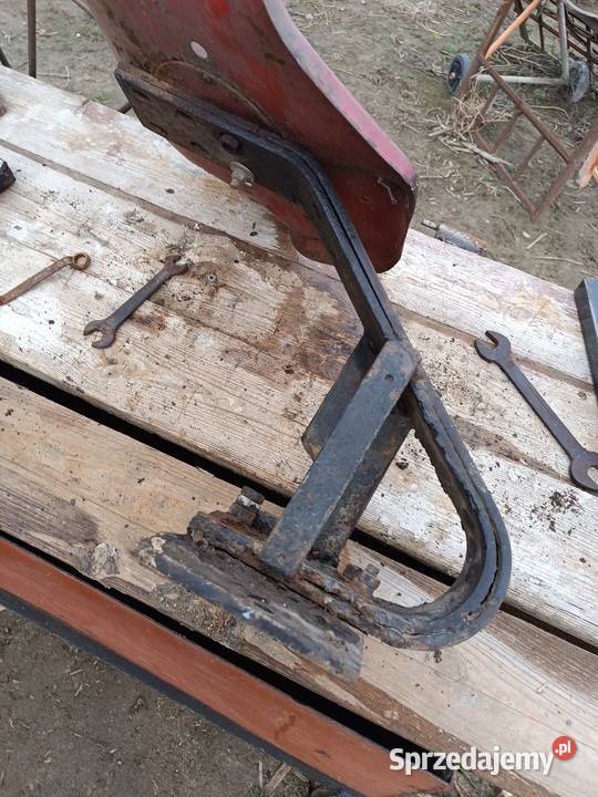 Siedzenie Ursus c 328 330 stary typ Kalisz