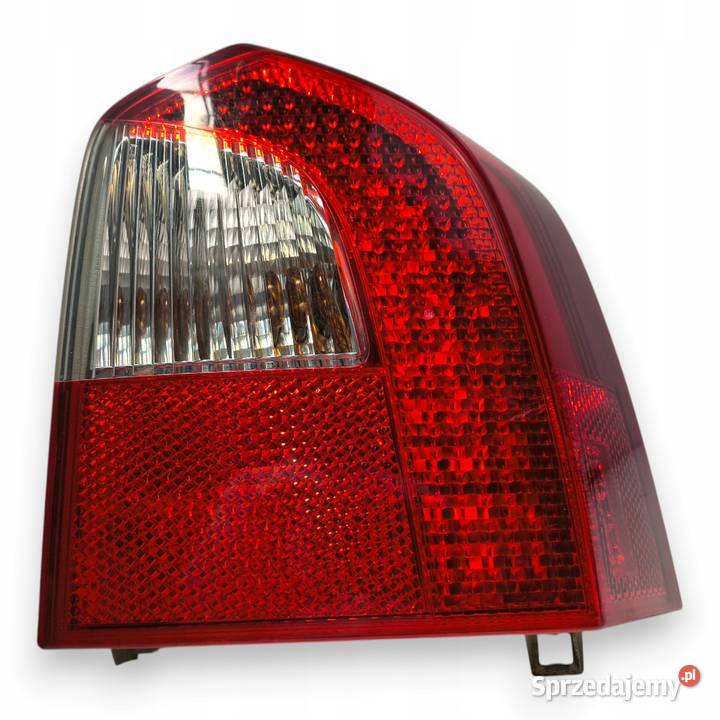 LAMPA PRAWA Volvo V70 III XC70 20072013 tylna Chełm