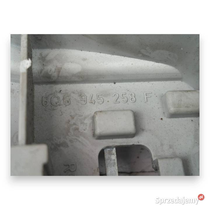 WKŁAD TYLNEJ LAMPY LEWY VW Polo IV HTB tylny tył Chełm