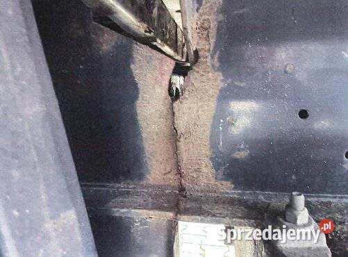 Syndyk sprzeda naczepę ciężarową plandekę KRONE Sydół