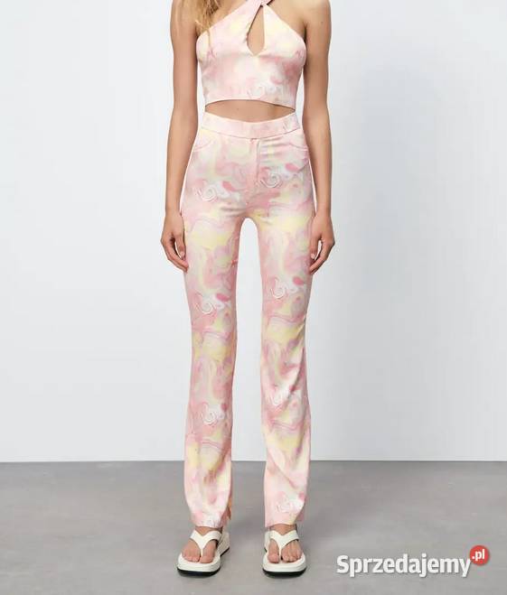 ZARA ROZKLOSZOWANE SPODNIE GETRY LEGGINSY NADRUK Moda i Styl sprzedam