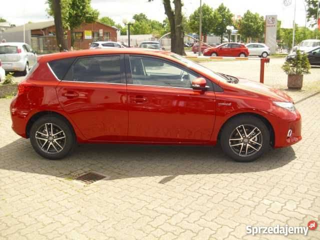 Toyota Auris czerwony Gdynia