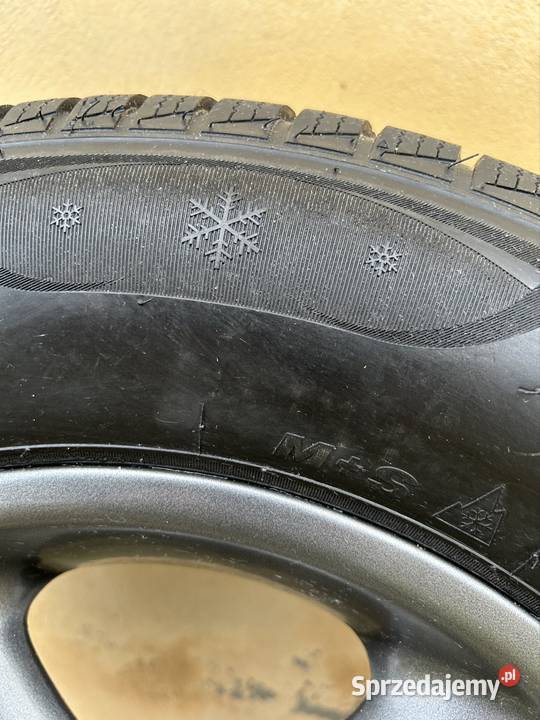 Felga z oponą zimową Toyota Samochodowe Rytlów