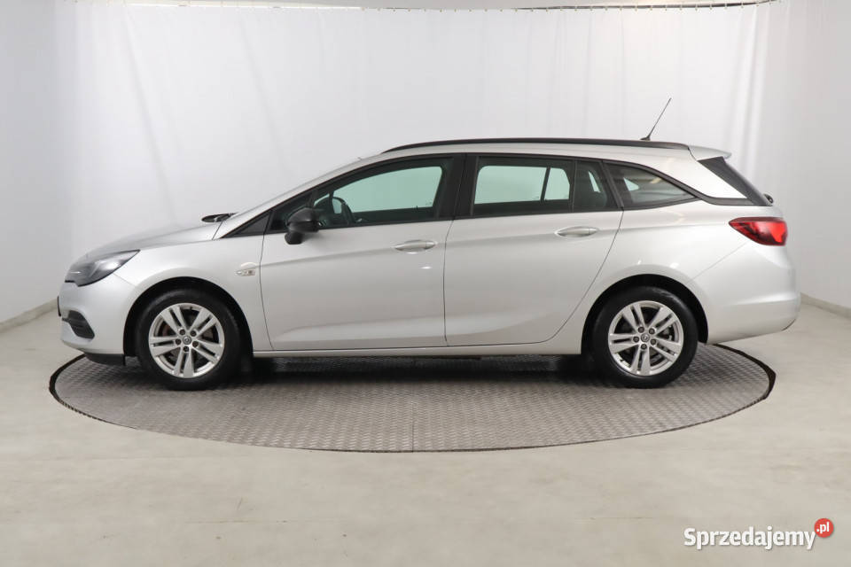 Opel Astra 12 Turbo światła LED Zabrze